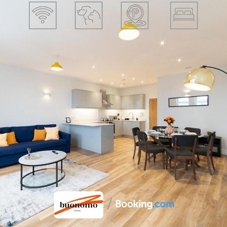 Two Bedroom Apartment At Buonomo Stays Short Lets & Serviced Accommodation Close To Wimbledon Tennis Courts Лондон Екстериор снимка