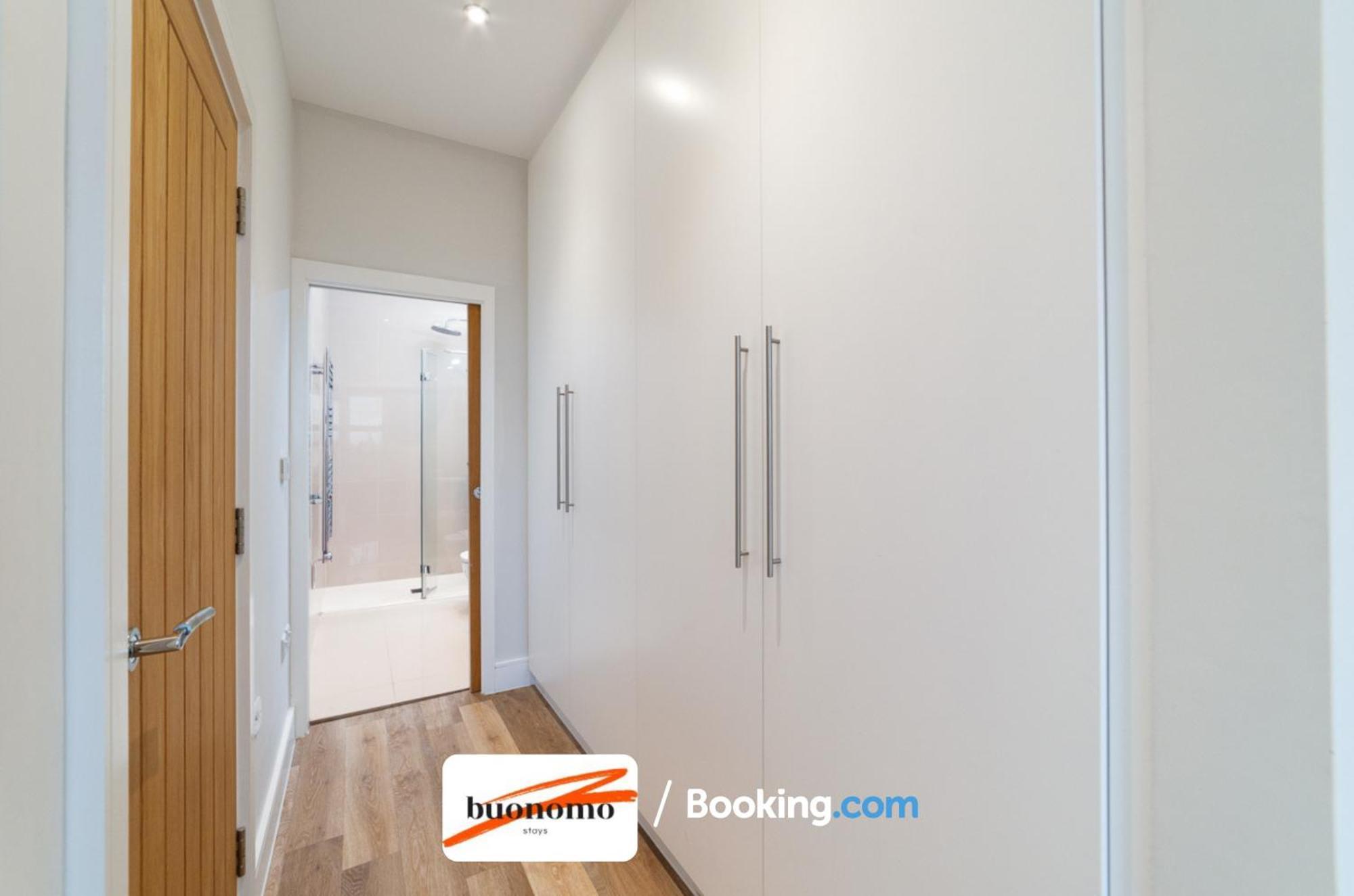 Two Bedroom Apartment At Buonomo Stays Short Lets & Serviced Accommodation Close To Wimbledon Tennis Courts Лондон Екстериор снимка