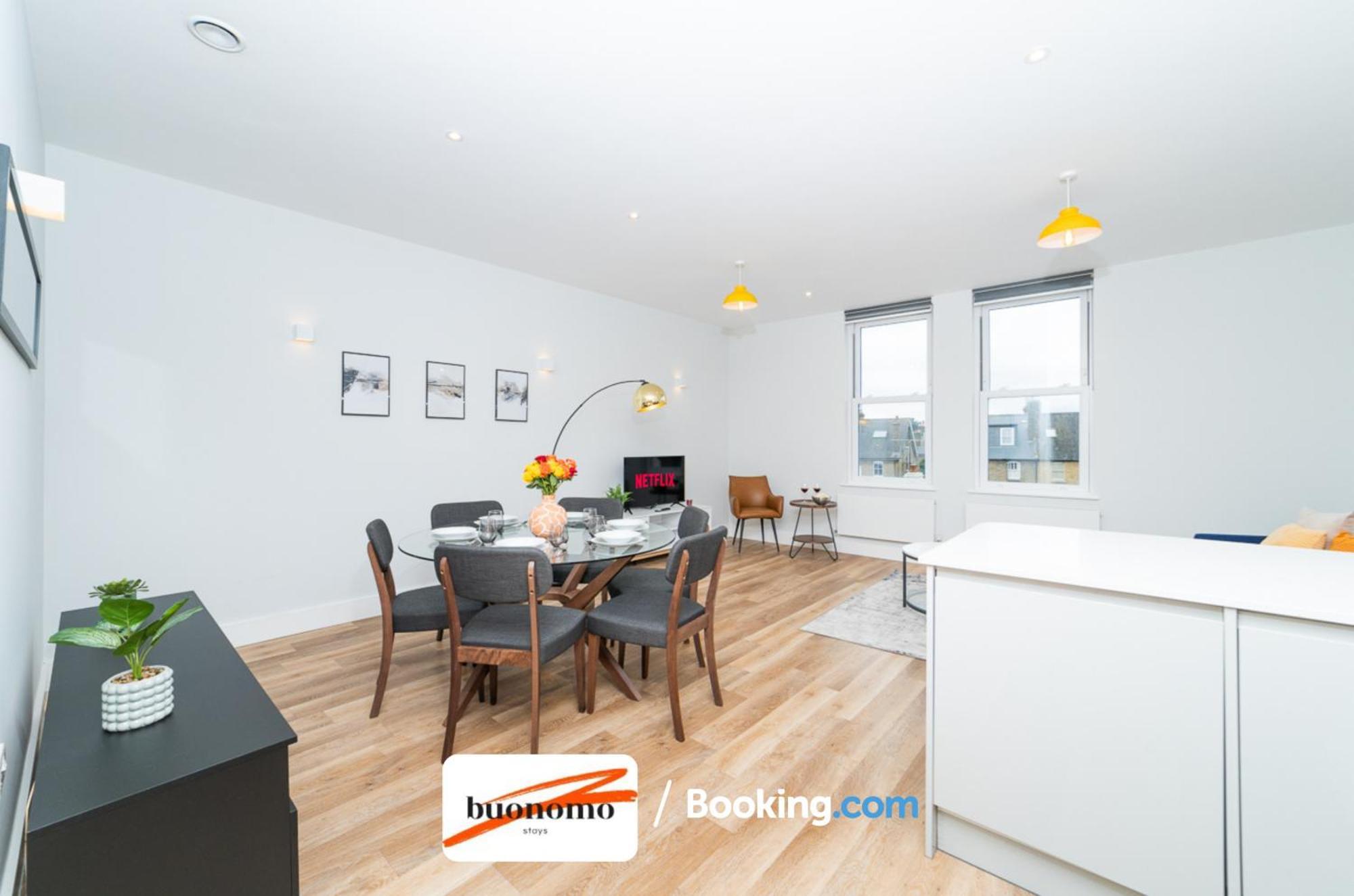 Two Bedroom Apartment At Buonomo Stays Short Lets & Serviced Accommodation Close To Wimbledon Tennis Courts Лондон Екстериор снимка