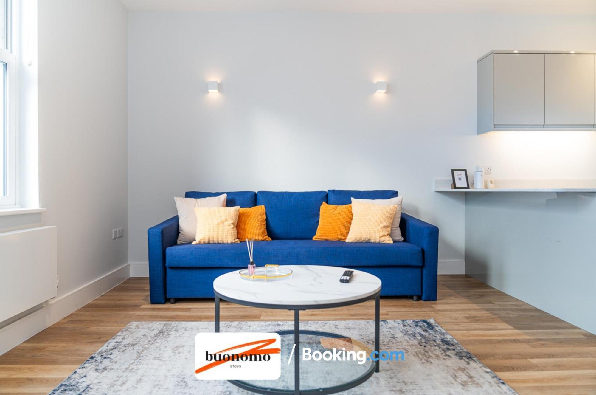 Two Bedroom Apartment At Buonomo Stays Short Lets & Serviced Accommodation Close To Wimbledon Tennis Courts Лондон Екстериор снимка