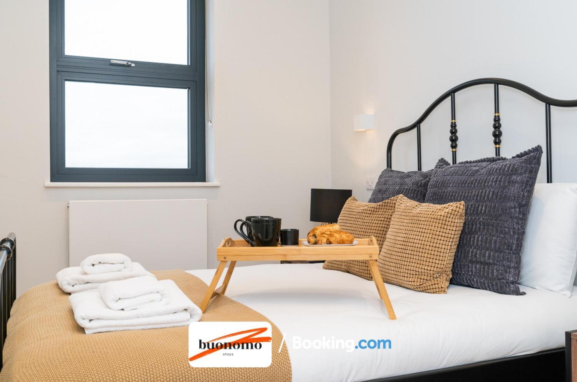 Two Bedroom Apartment At Buonomo Stays Short Lets & Serviced Accommodation Close To Wimbledon Tennis Courts Лондон Екстериор снимка